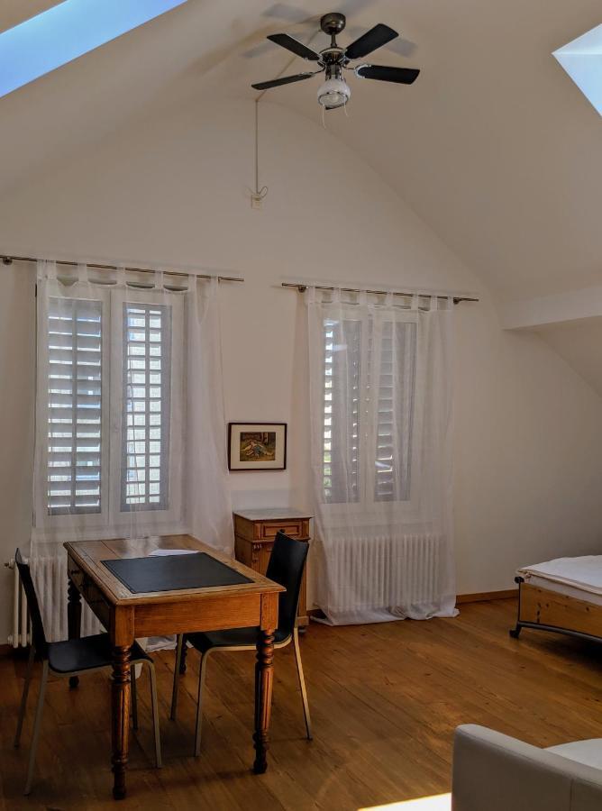 Rooms-Zimmer Neuhausen Am Rheinfall Exterior photo